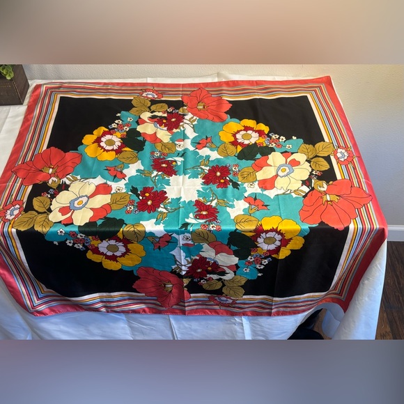 Source Unknown Accessories - Source Unknown Floral Multicolor Scarf